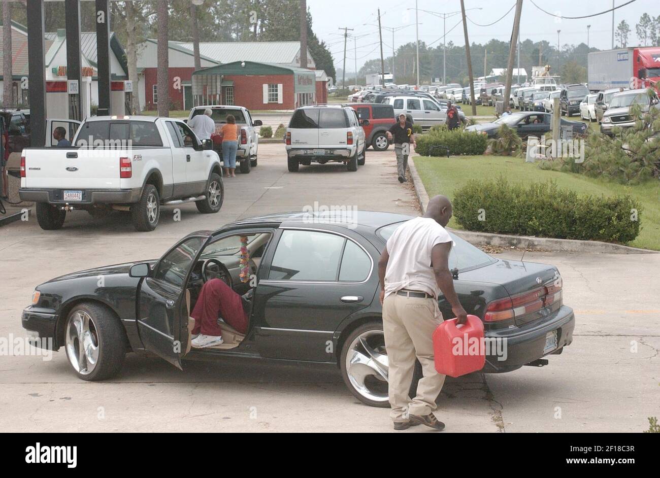 KRT US NEWS STORY SLUGGED WEAKATRINA KRT PHOTOGRAPH BY JOHN FITZHUGH