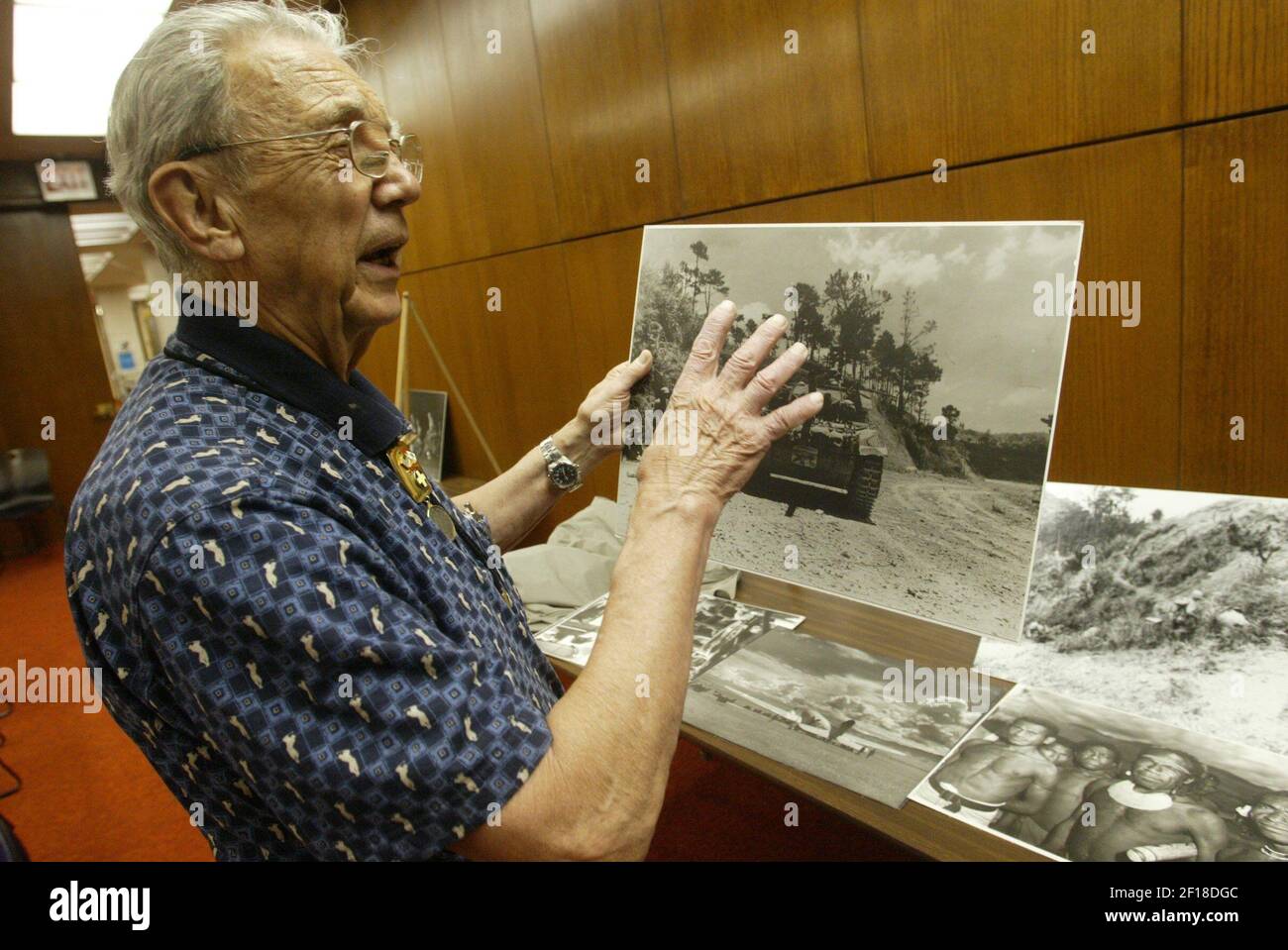 KRT US NEWS STORY SLUGGED WARPHOTOS KRT PHOTOGRAPH BY MICHAEL WALKER