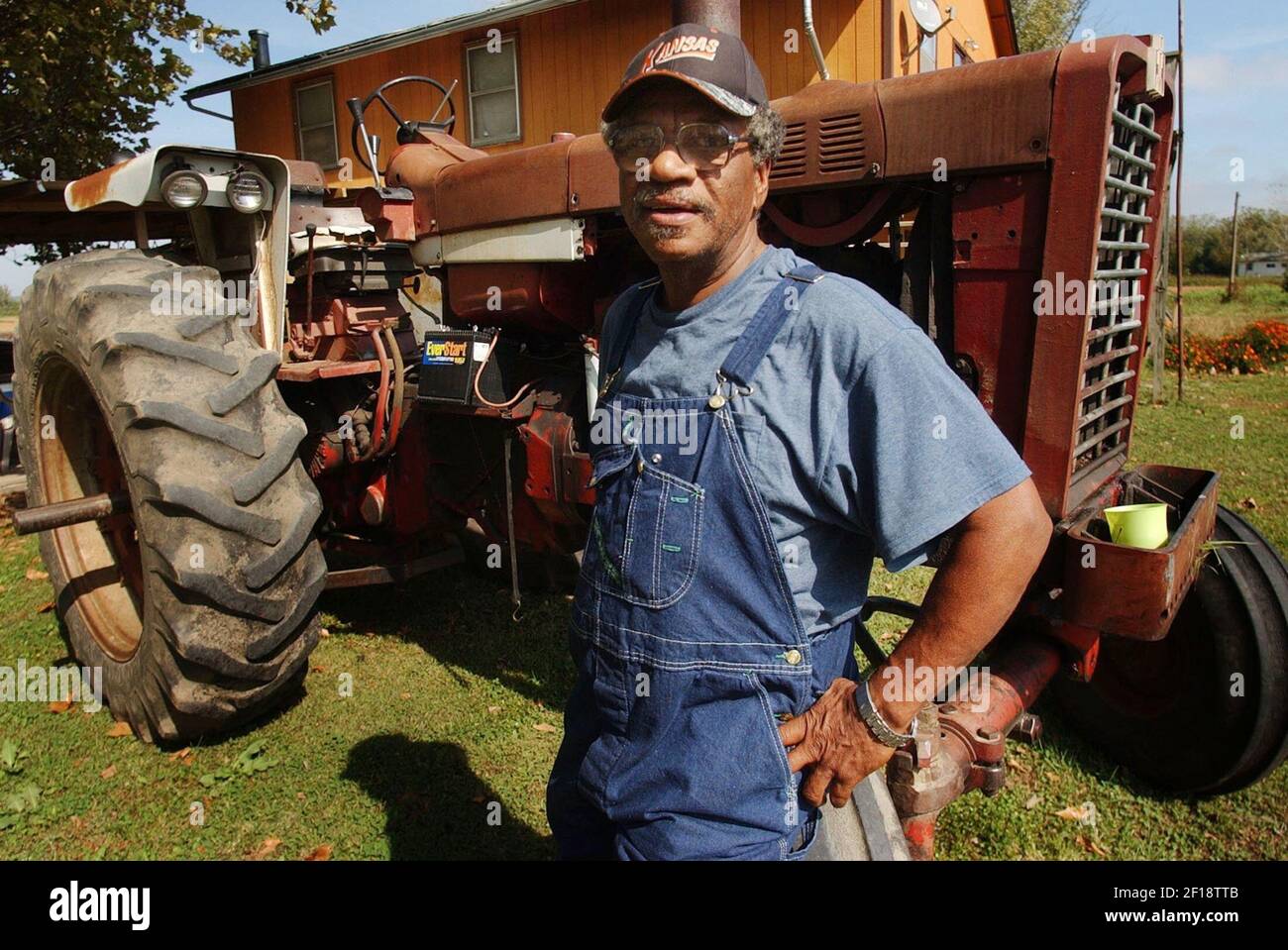 KRT US NEWS STORY SLUGGED BLACKFARMER KRT PHOTO BY /CHICAGO TRIBUNE