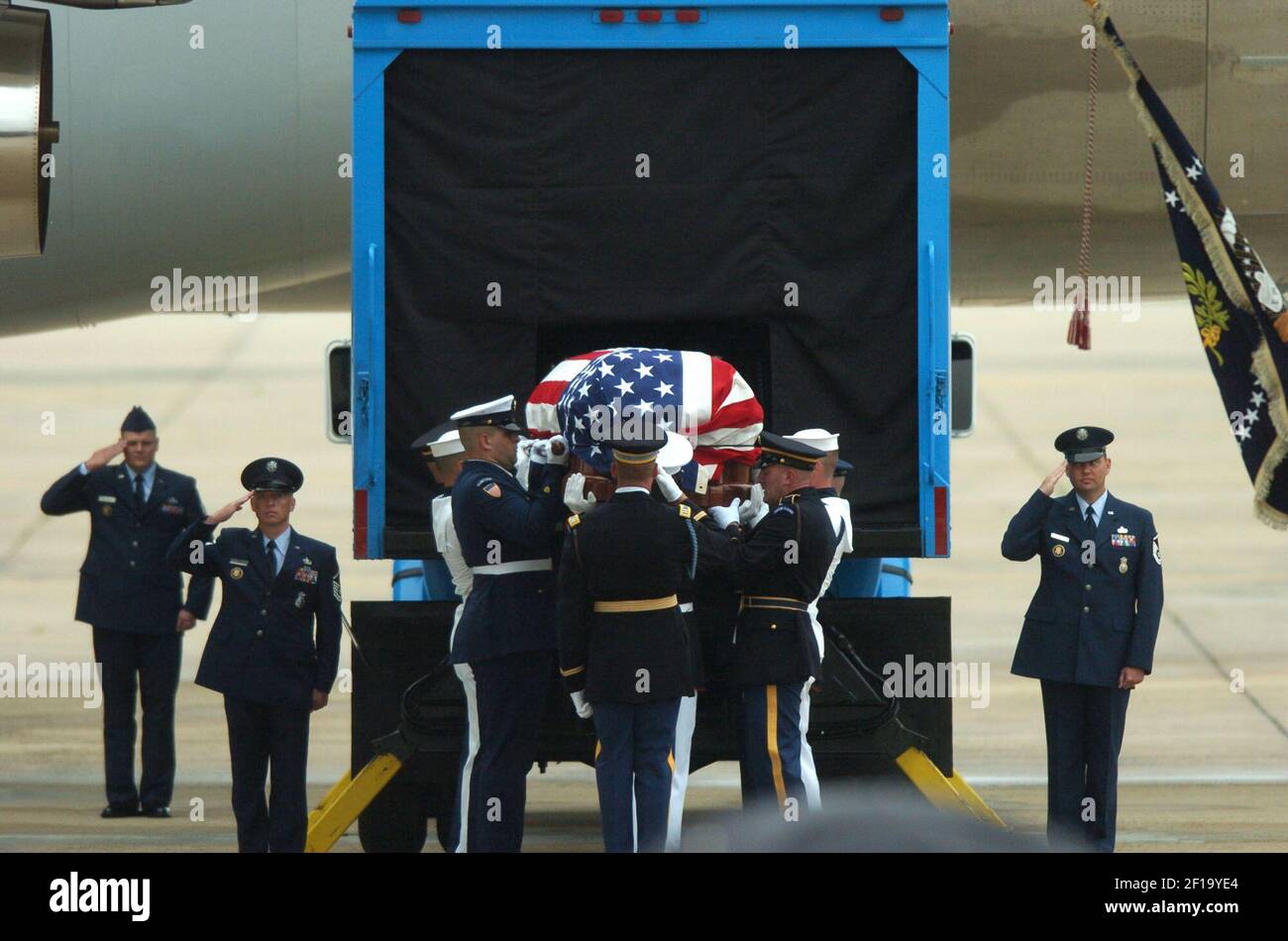 KRT US NEWS STORY SLUGGED REAGAN KRT PHOTOGRAPH BY KEN CEDENO/KRT