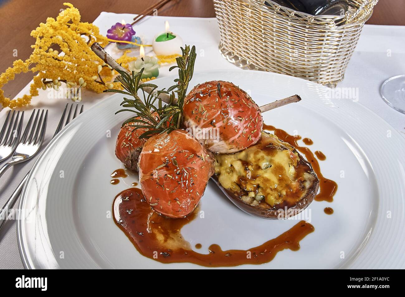 Lamb chops mushrooms grilled hi-res stock photography and images - Alamy