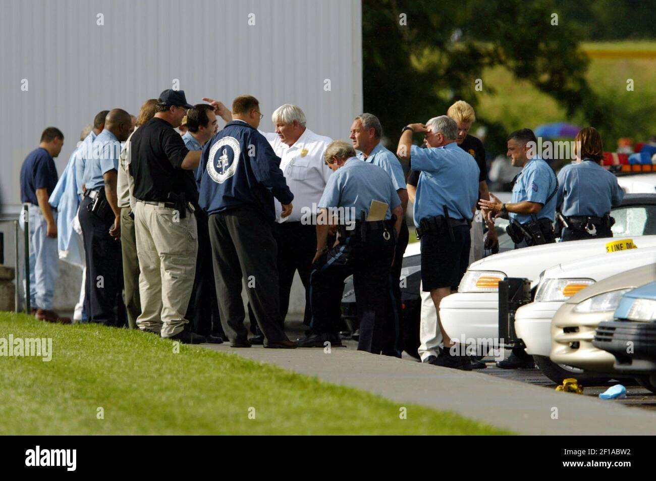 KRT US NEWS STORY SLUGGED KCSHOOTING KRT PHOTOGRAPH BY SHANE KEYSER