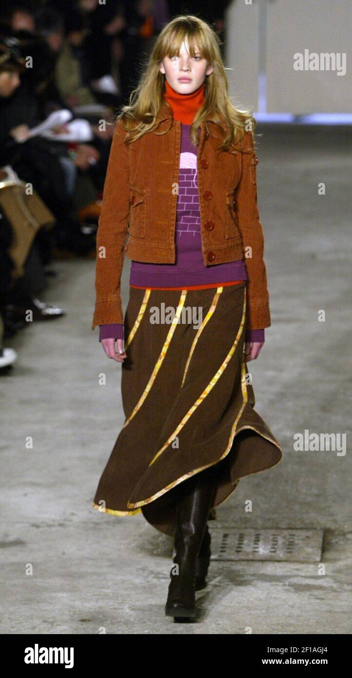 Marc Jacobs Fall 2000 Ready-to-Wear Fashion Show