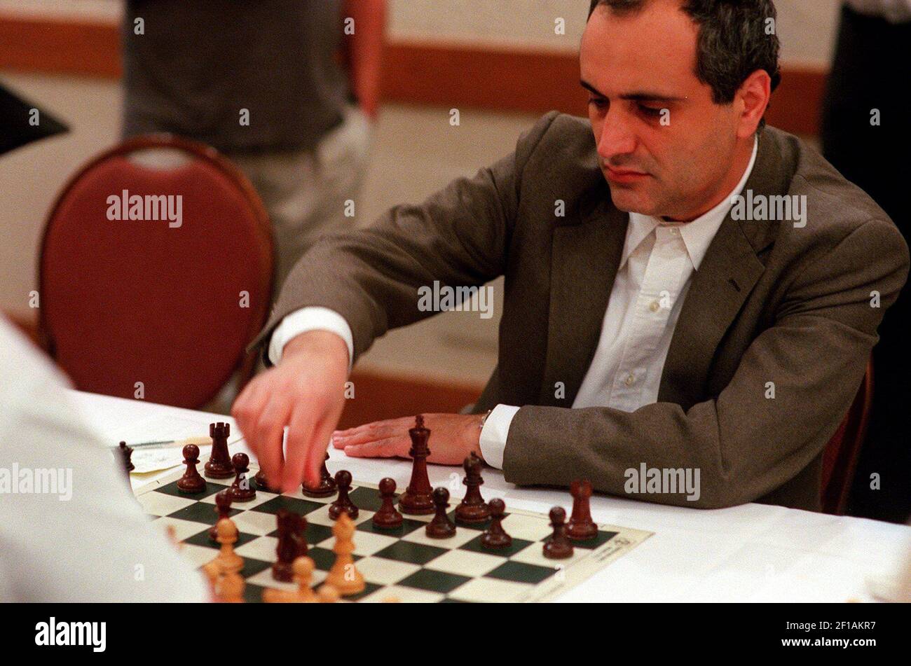 KRT US NEWS STORY SLUGGED CHESS KRT PHOTOGRAPH BY PETER BARRERAS