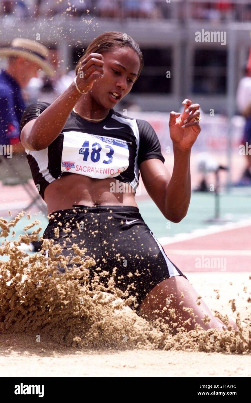 KRT SPORTS STORY SLUGGED TRIALS KRT PHOTOGRAPH BY KAREN BORCHERS/SAN JOSE MERCURY NEWS