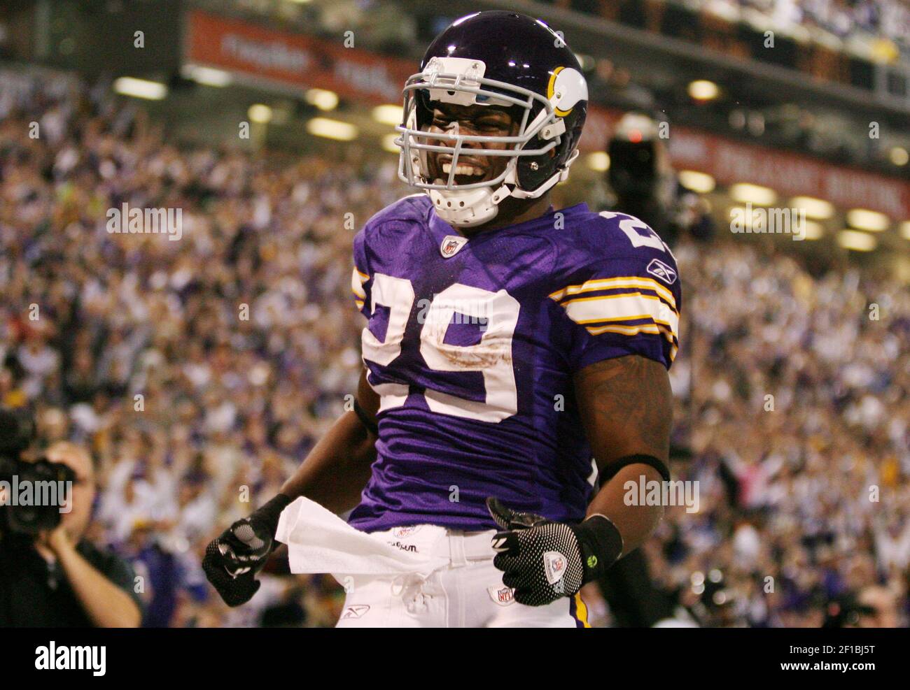 Minnesota Vikings running back Chester Taylor celebrates his touchdown run  against the Chicago Bears in the second quarter. The Vikings defeated the  Bears, 36-10, at the Metrodome in Minneapolis, Minnesota, Sunday, November