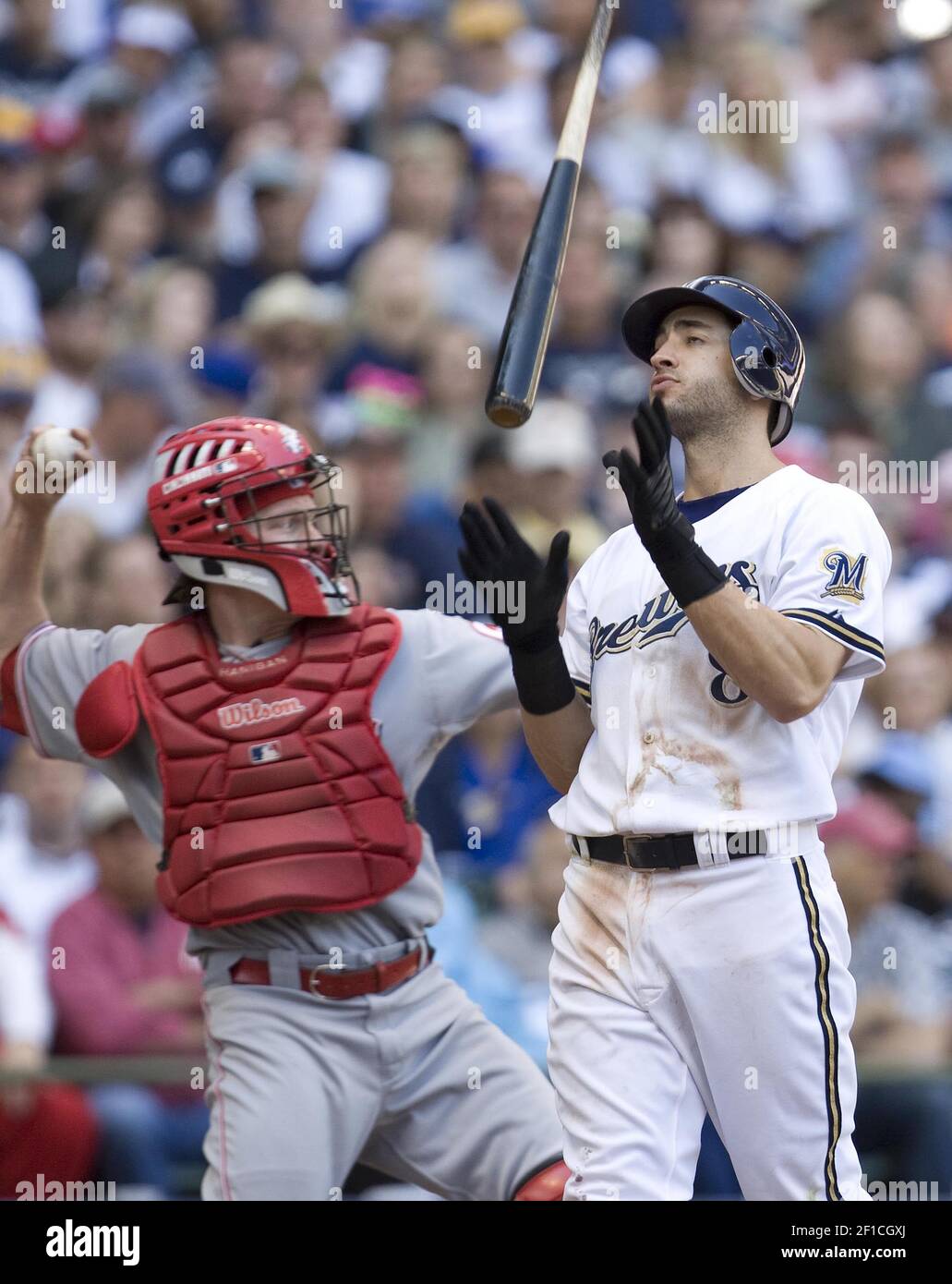 Relive bat flip by Brewers' Ryan Braun on Friday vs. Pirates