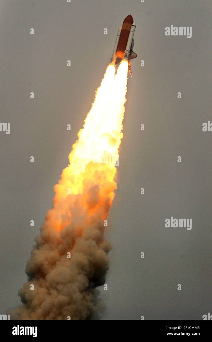 Space Shuttle Atlantis lifts off its seaside launch pad at Kennedy ...