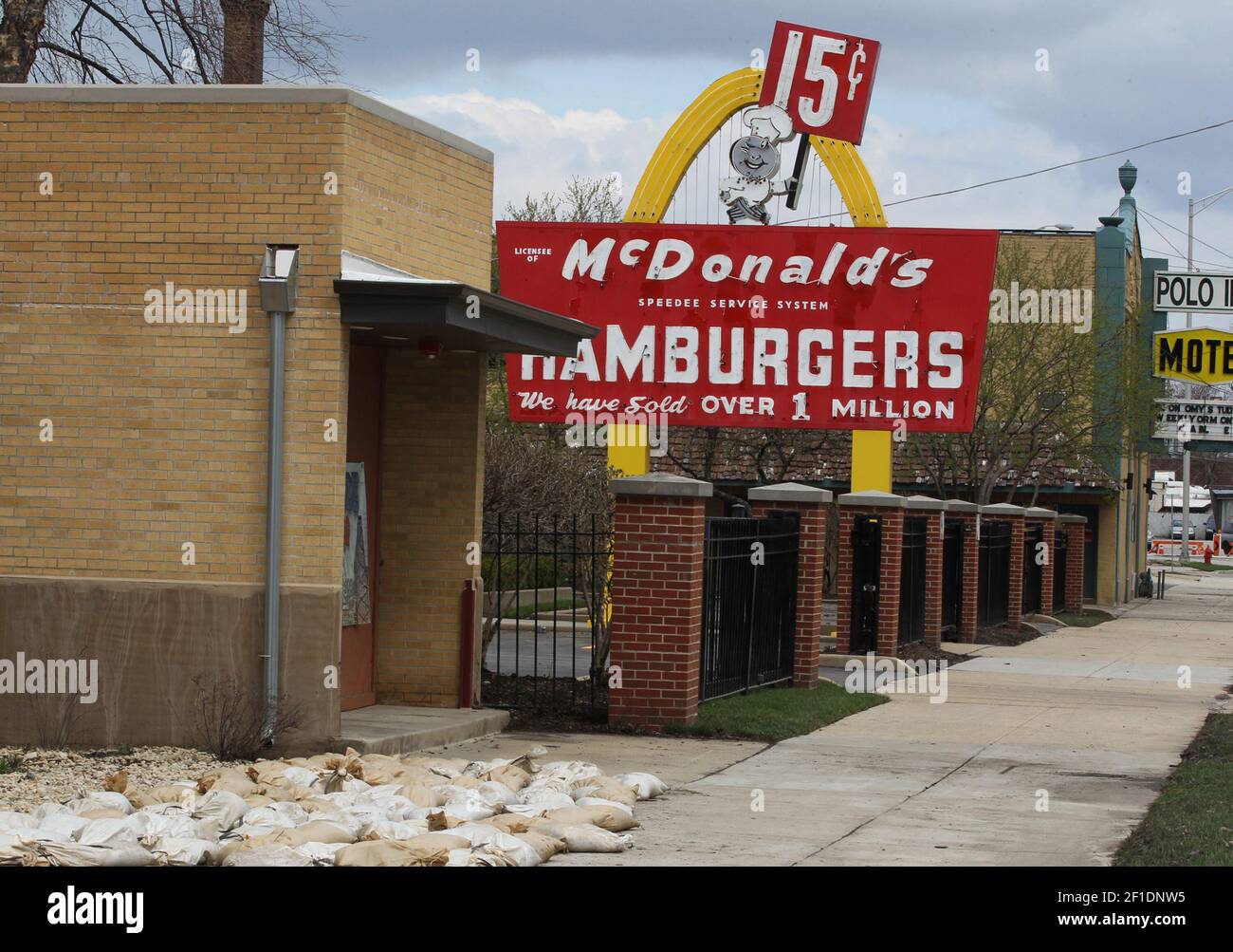 First Mcdonalds 1955