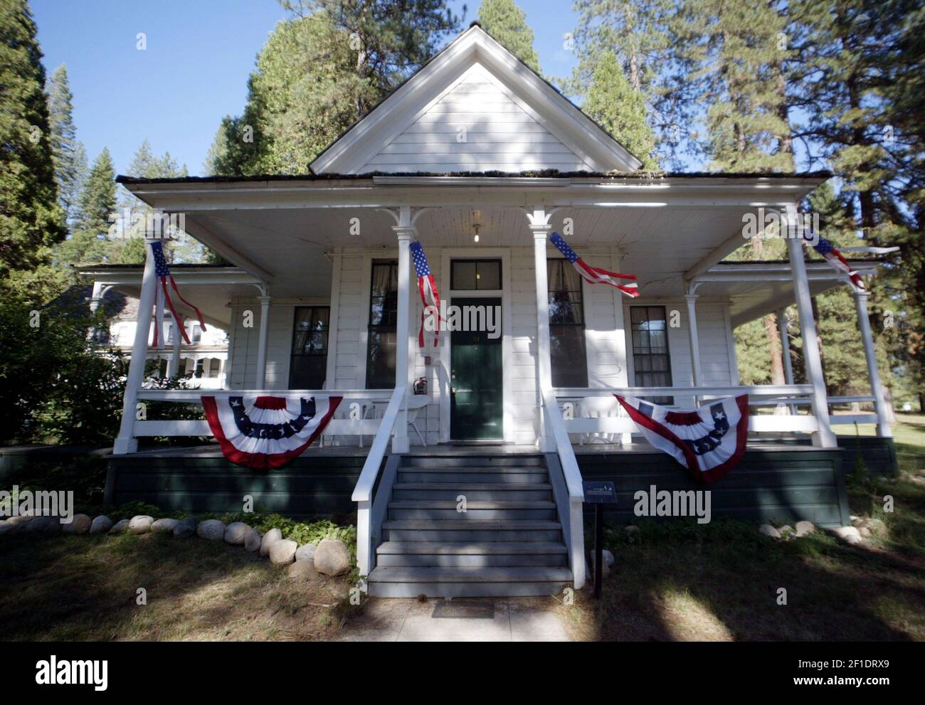 A cottage at the Wawona Hotel in Yosemite, Calif., in July 2007. Yosemite National Park, currently shuttered amid the Coronavirus pandemic, received approximately 4.6 million visitors in 2019. (Photo by Darrell Wong/Fresno Bee/TNS/Sipa USA) Stock Photo
