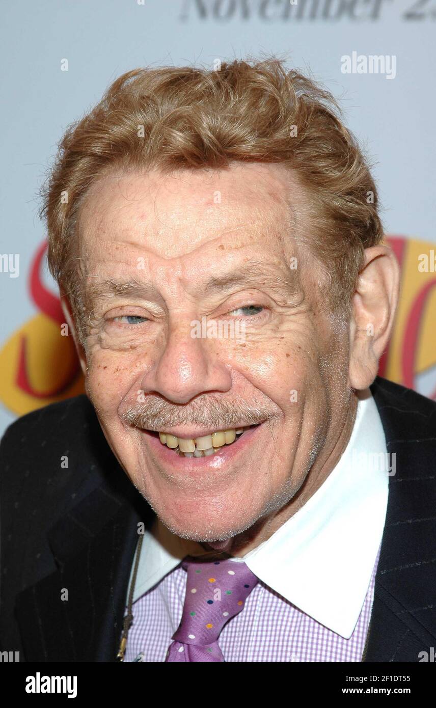 17 November 2004 - New York City - Jerry Stiller attends the Release ...