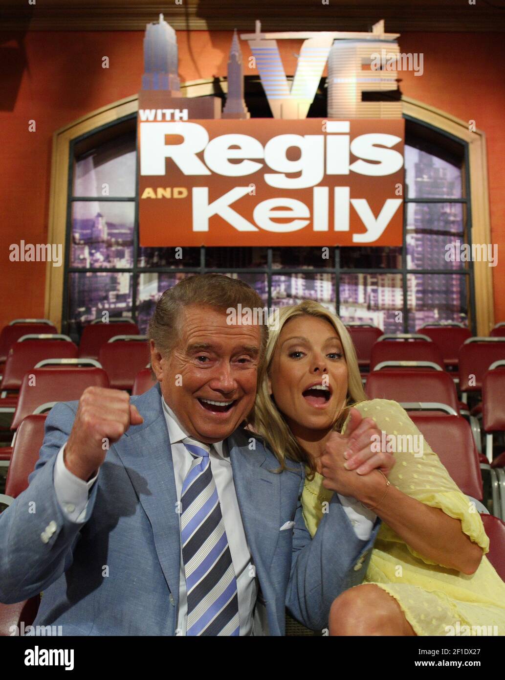 Aug 15, 2007; New York, NY; Regis Philbin and Kelly Ripa pose for a portrait photo on the set of 'Live with Regis and Kelly' at the show's studios in New York City. Mandatory Credit: Eileen Blass-USA TODAY/Sipa USA Stock Photo