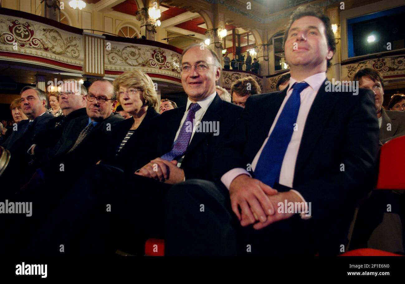 SHADOW CABINET DURING IDS SPEECH TO TORY CONFERENCE.9/10/03 PILSTON Stock Photo