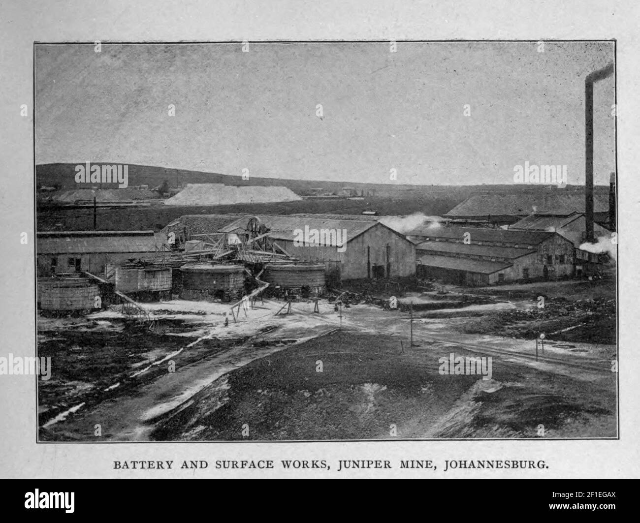 Battery and Surface works, Juniper Mine, Johannesburg from the book ' Boer and Britisher in South Africa; a history of the Boer-British war and the wars for United South Africa, together with biographies of the great men who made the history of South Africa ' By Neville, John Ormond Published by Thompson & Thomas, Chicago, USA in 1900 Stock Photo