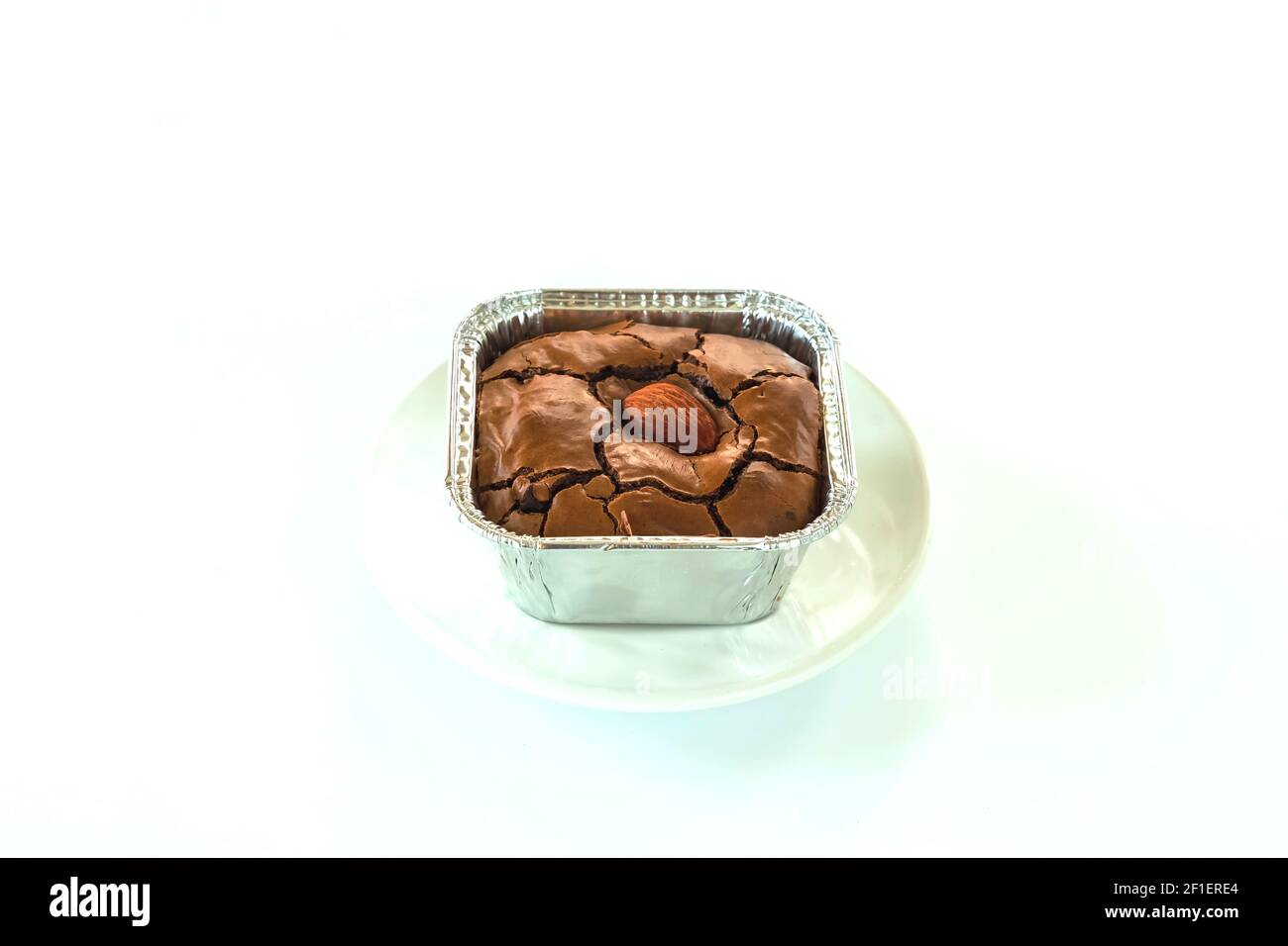 Brownie With Almonds Topping In Freud Paper Cup Freshly Baked Almond Brownies With Nutella Filling Mini Tart Chocolate Brownie Nutella Yummy Bakery Stock Photo Alamy