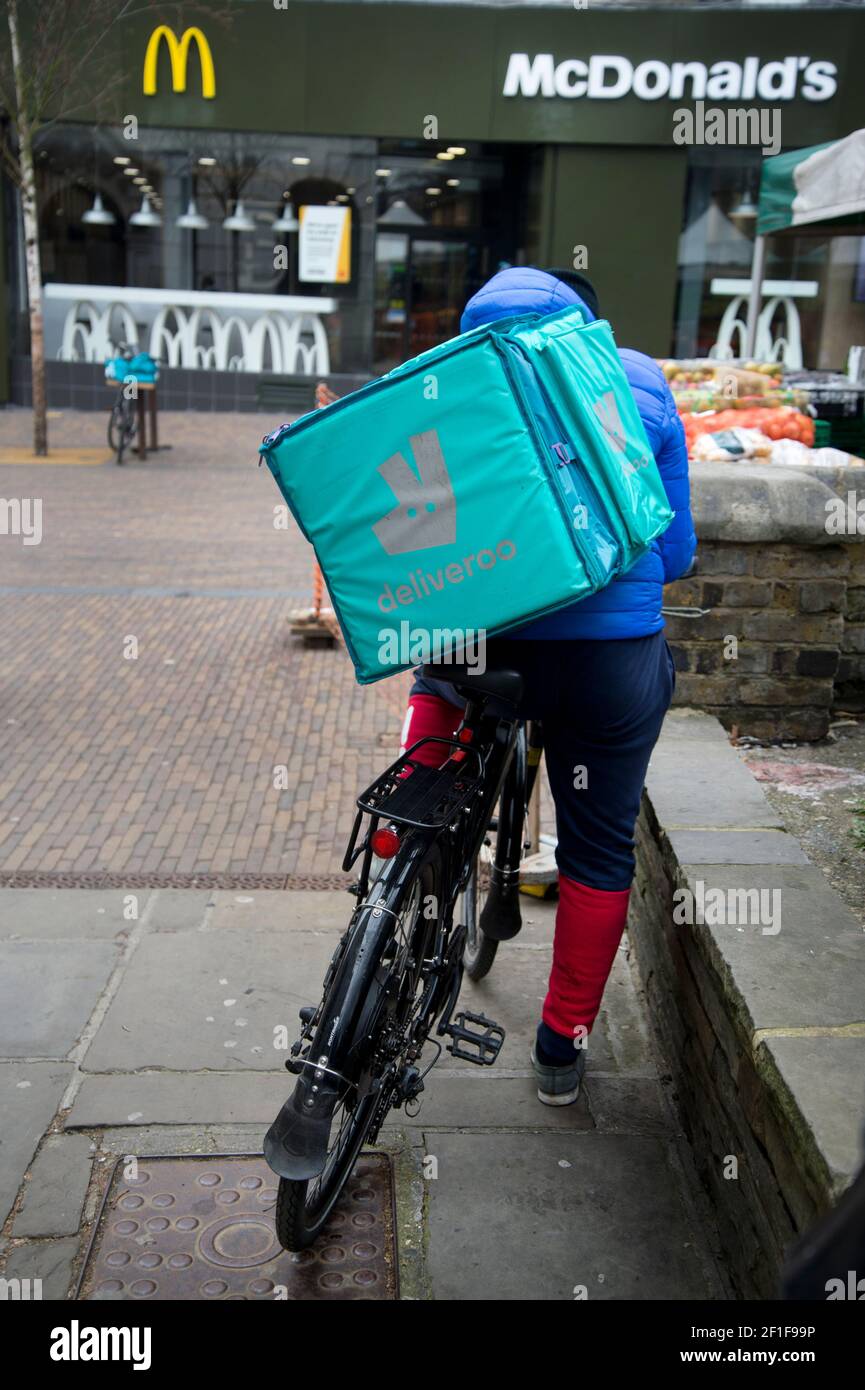 Mcdonalds worker hi-res stock photography and images - Alamy