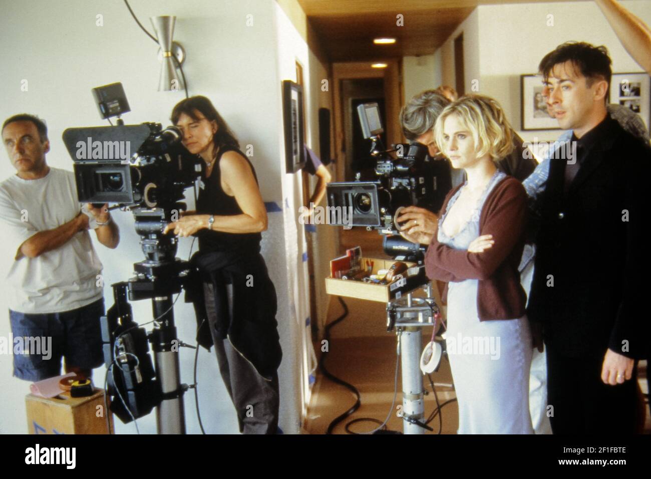 Fine Line Features Jennifer Jason Leigh, Alan Cumming,