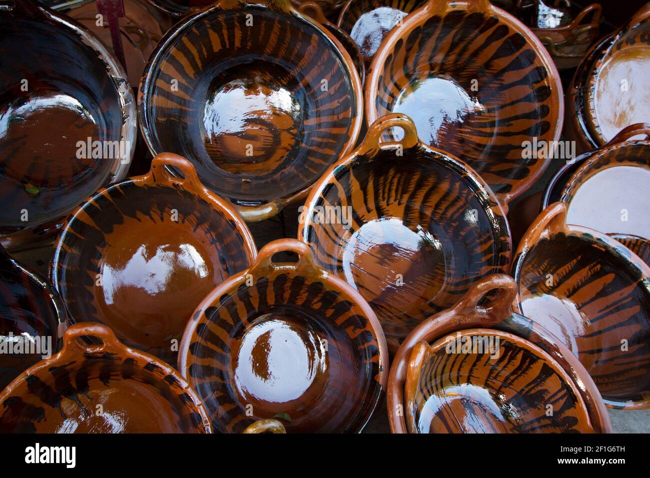 Earthenware casseroles for sale in Ocotepec market Stock Photo
