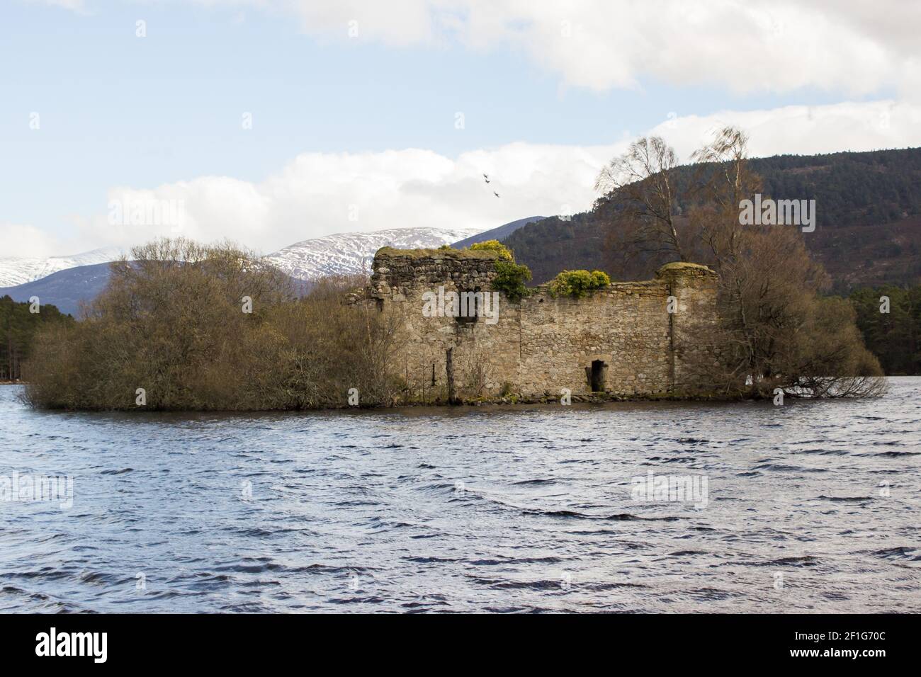 Loch an eilein castle hires stock photography and images Alamy