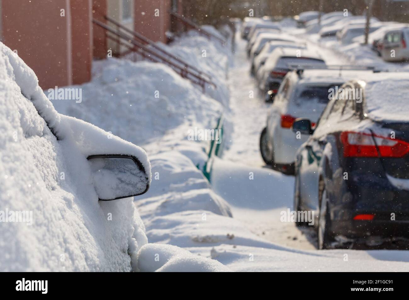 Buried under snow hi-res stock photography and images - Alamy