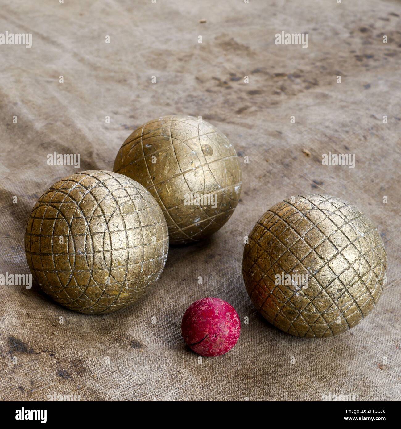 Jouer aux boules hi-res stock photography and images - Alamy