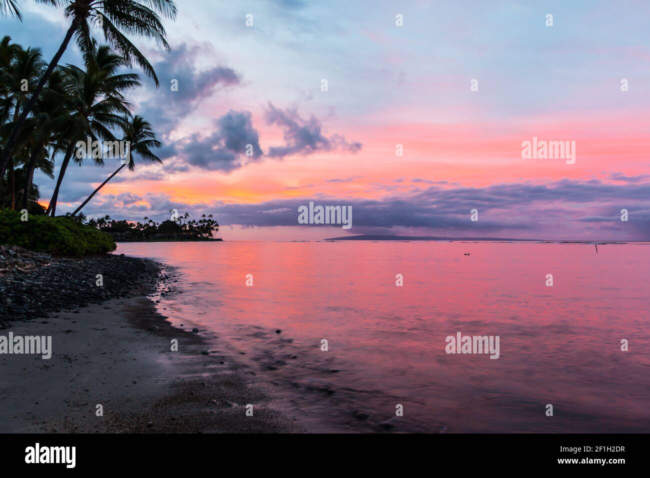 Sunrise on Lahaina Beach, Lahaina, Maui, Hawaii, USA Stock Photo Alamy