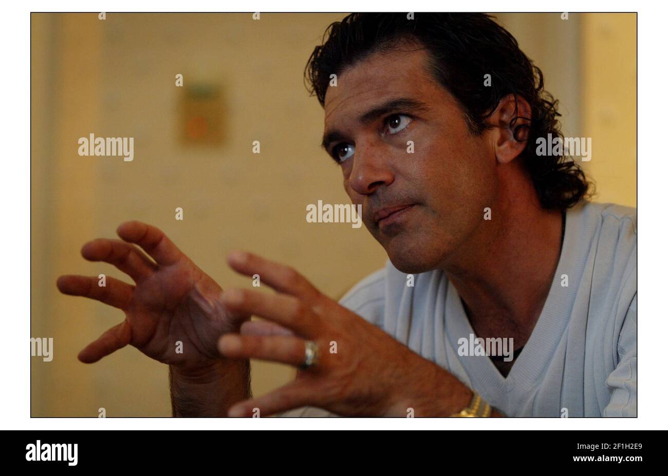 Antonio Banderos in a London hotel.pic David Sandison 28/6/2004 Stock ...