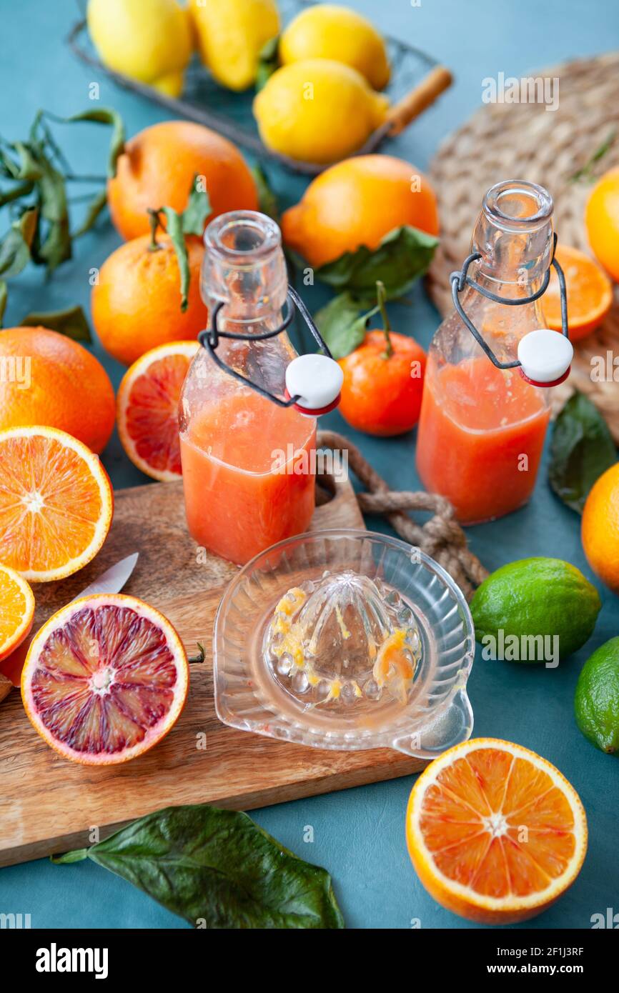 Squeezed fruit juice hi-res stock photography and images - Alamy
