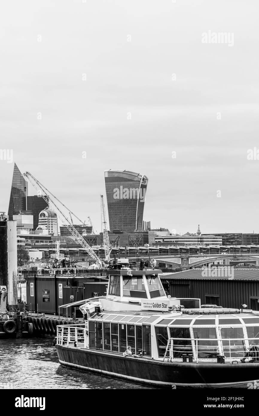 River thames stock Black and White Stock Photos & Images - Alamy