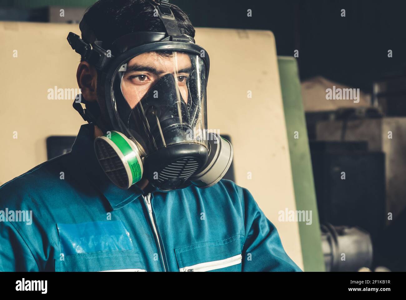 Person breathing air gas mask hi-res stock photography and images - Alamy