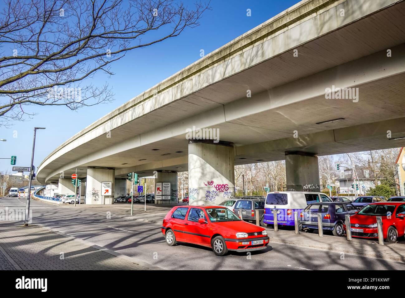 Betonbrücke, Dillenburger Straße, Breitenbachplatz, Dahlem, Steglitz-Zehlendorf, Berlin, Deutschland Stock Photo