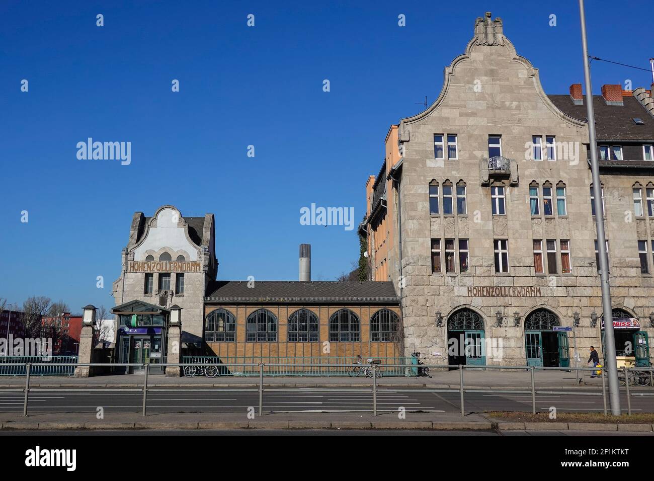 S-Bahnhof, Hohenzollerndamm, Wilmersdorf, Berlin, Deutschland Stock Photo