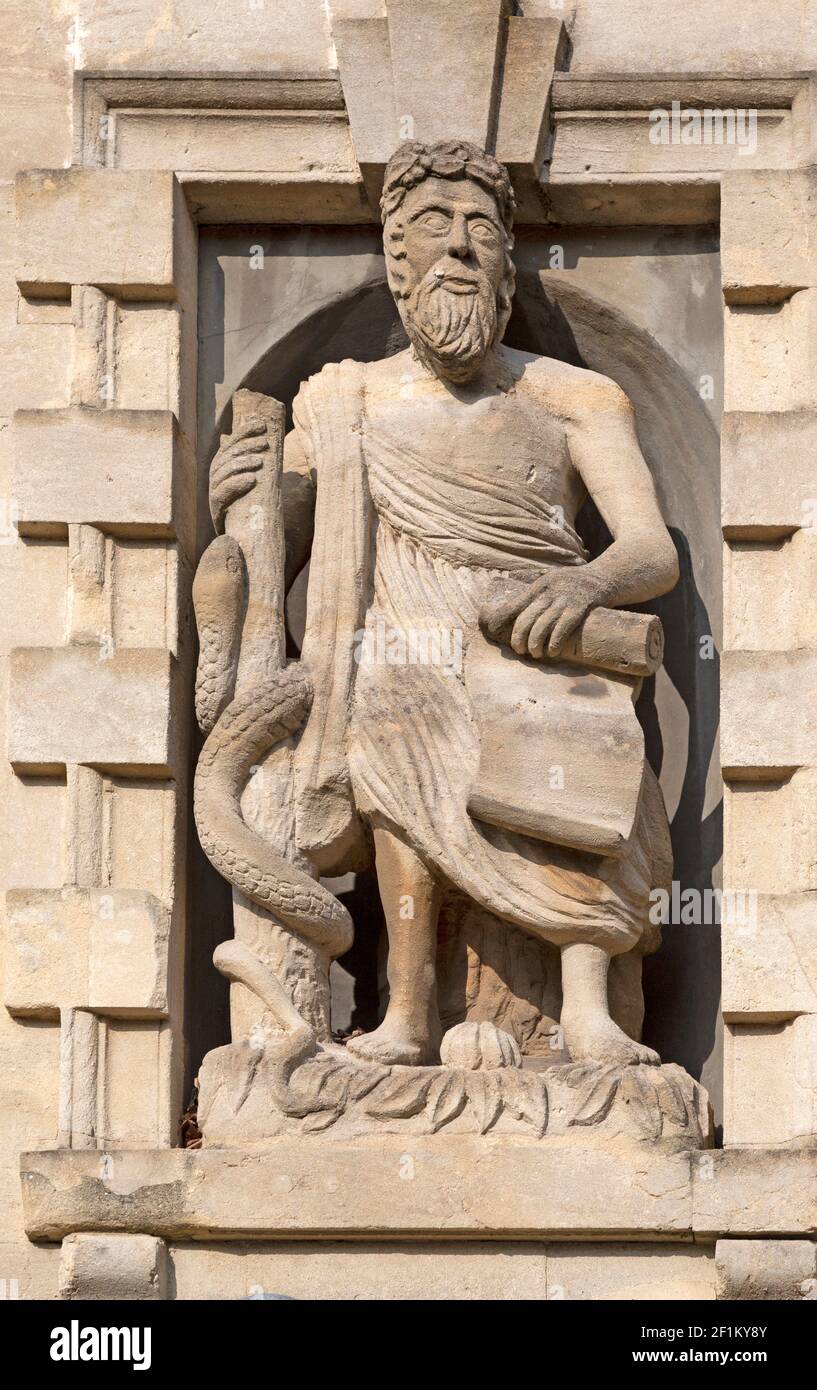 Niche statue of Asclepius, Aesculapius, Greek god of medicine, Parnella House, Devizes, Wiltshire, England, UK, c 1740 Stock Photo