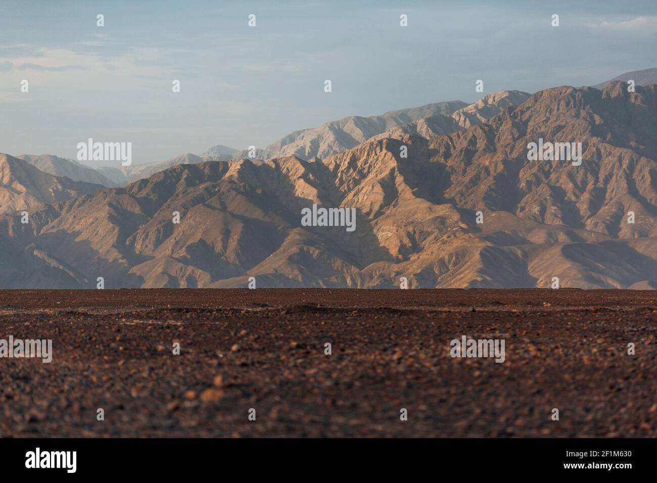 Mars. Desert surface with mountain views Stock Photo Alamy