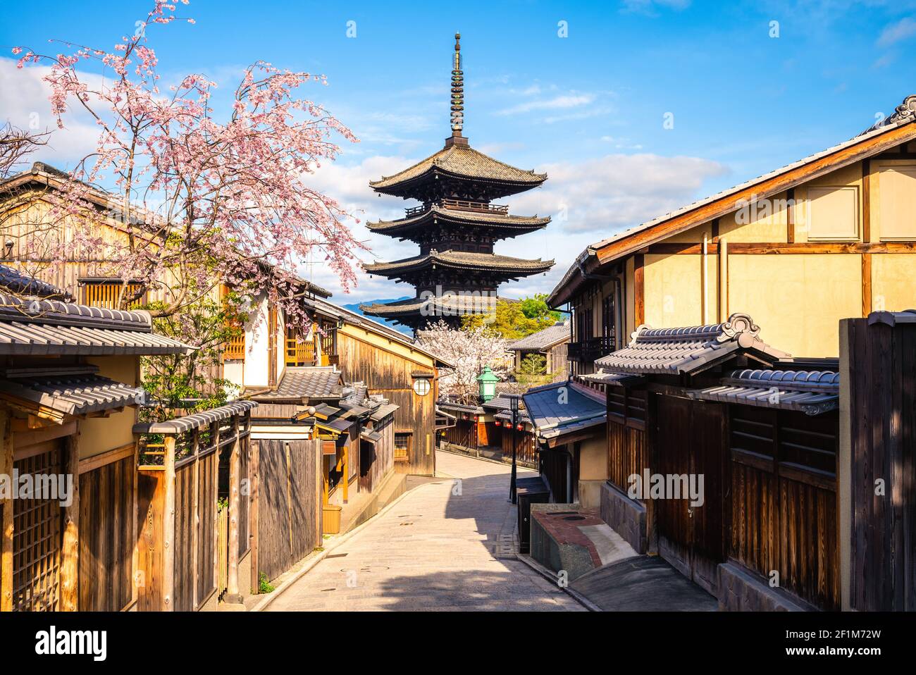 Yasaka noto Pagoda, aka Hokanji temple, in kyoto, kinki, japan Stock Photo