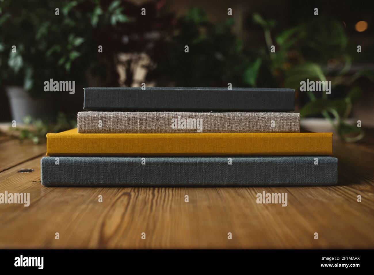 Stack of notepads Stock Photo - Alamy