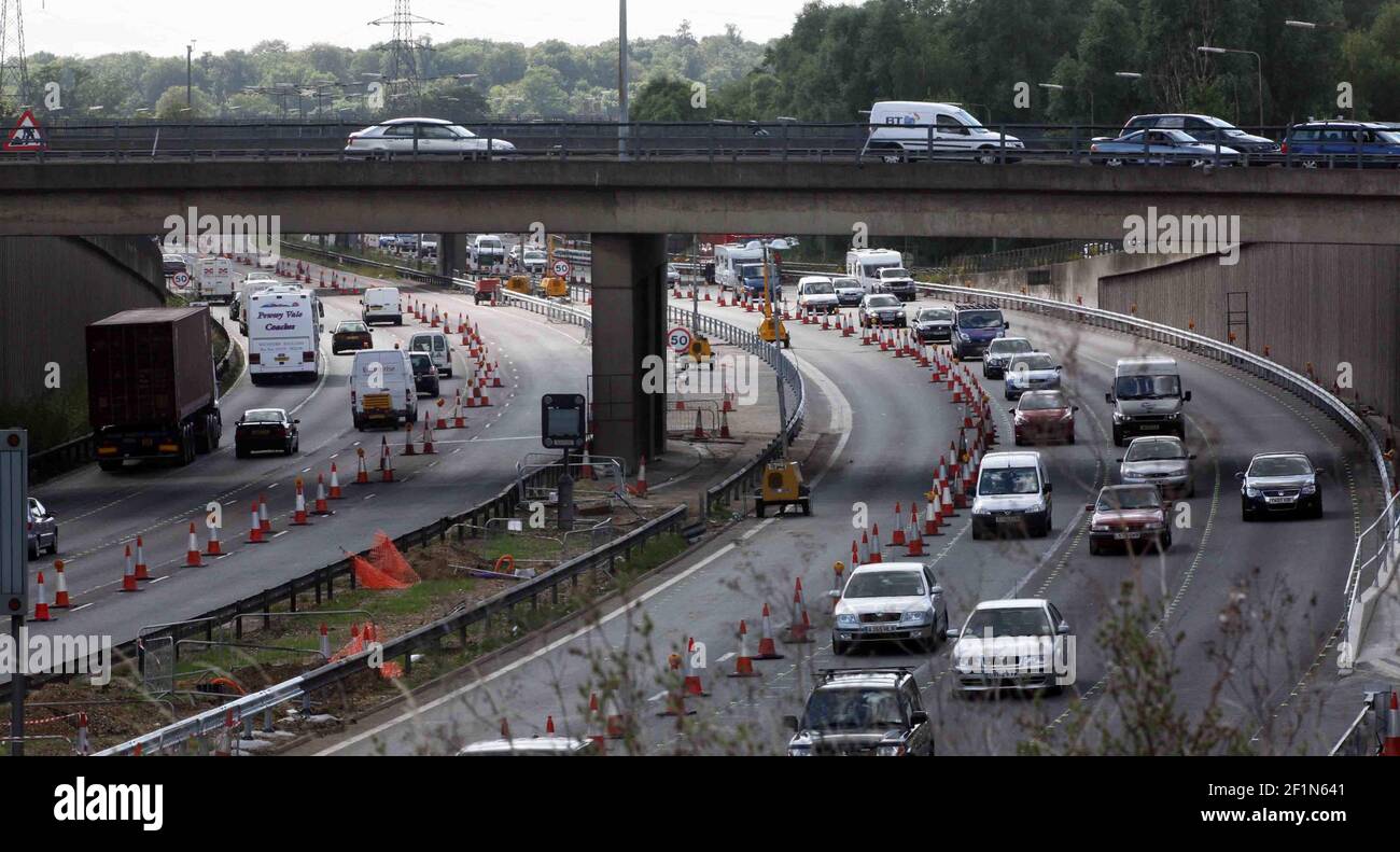 Motorway maintanence, road works on the M25 motorway, junction 25. pic ...