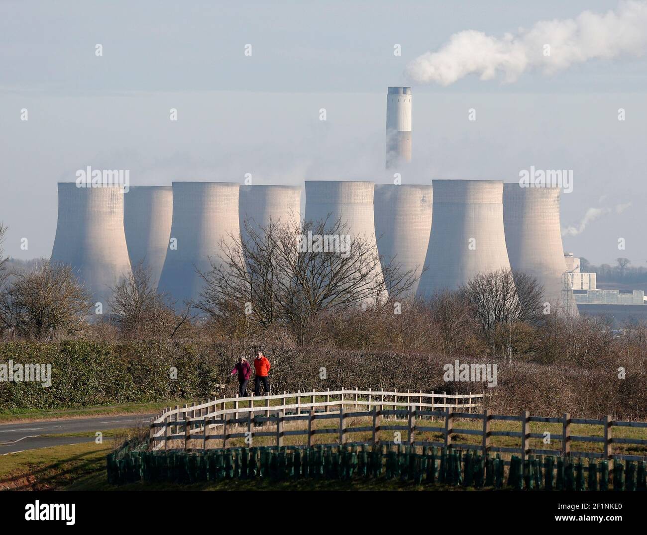 Kegworth, Leicestershire, UK. 9th March 2021. Ratcliffe-on-Soar Power Station is viewed from Kegworth as Rushcliffe Borough Council is to discuss an expression of interest for UniperÕs coal-powered Power Station site to accommodate a nuclear fusion reactor when it is decommissioned in 2025. Credit Darren Staples/Alamy Live News. Stock Photo