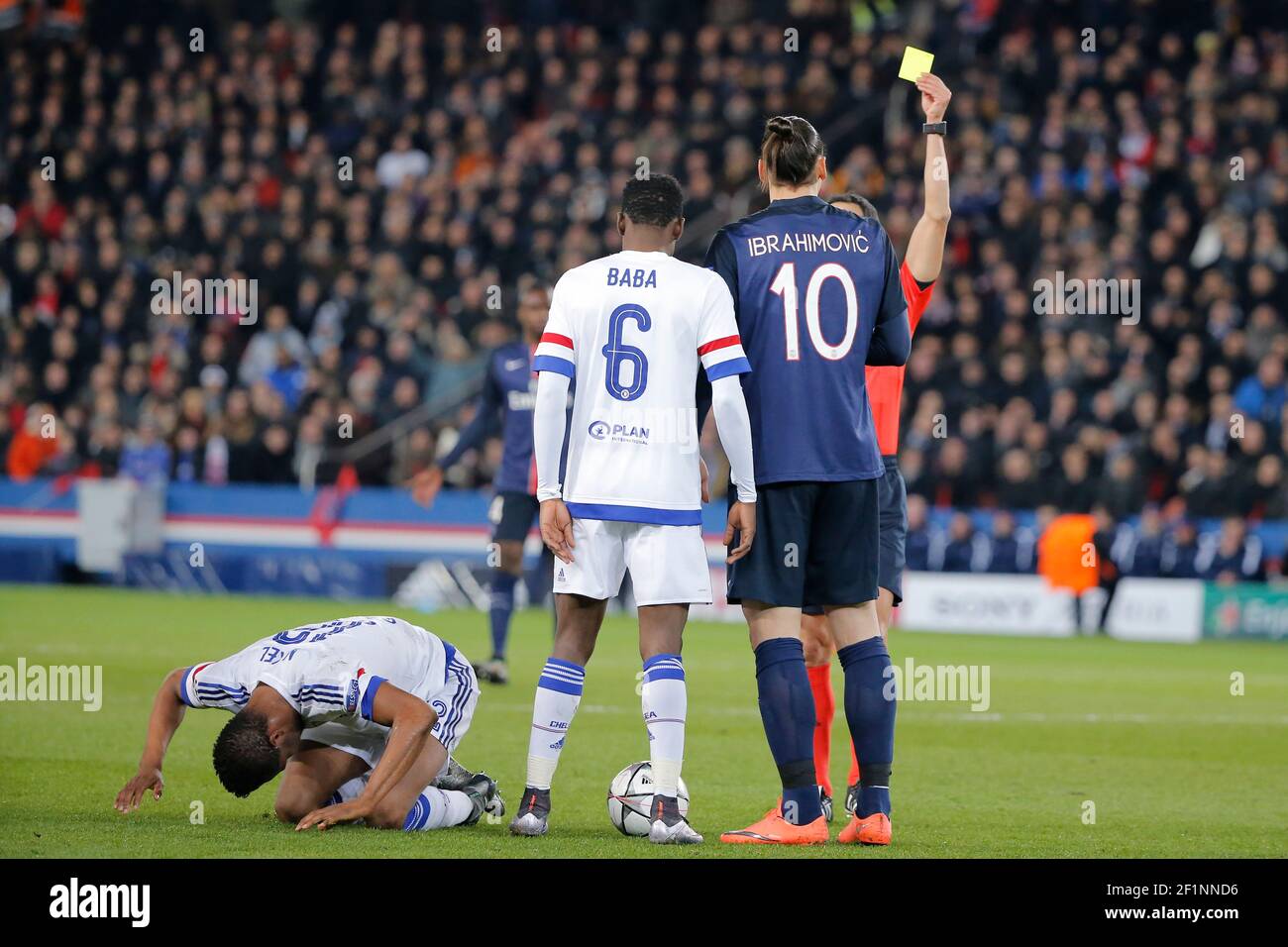 Zlatan Ibrahimovic (psg) received a yellow card, John Obi Mikel (Chelsea FC) during the UEFA Champions League football match round of 16, 1st leg, between Paris Saint Germain and Chelsea Football Club on February 16, 2016 at Parc des Princes stadium in Paris, France - Photo Stephane Allaman / DPPI Stock Photo