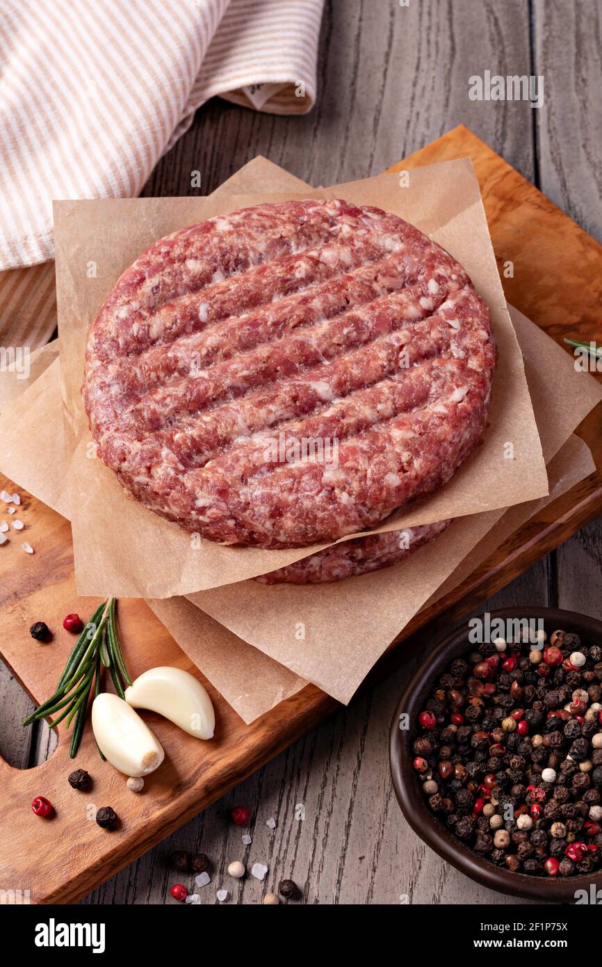 Raw Ground Beef Meat Stock Photo Alamy raw-ground-beef-meat-stock-photo-alamy