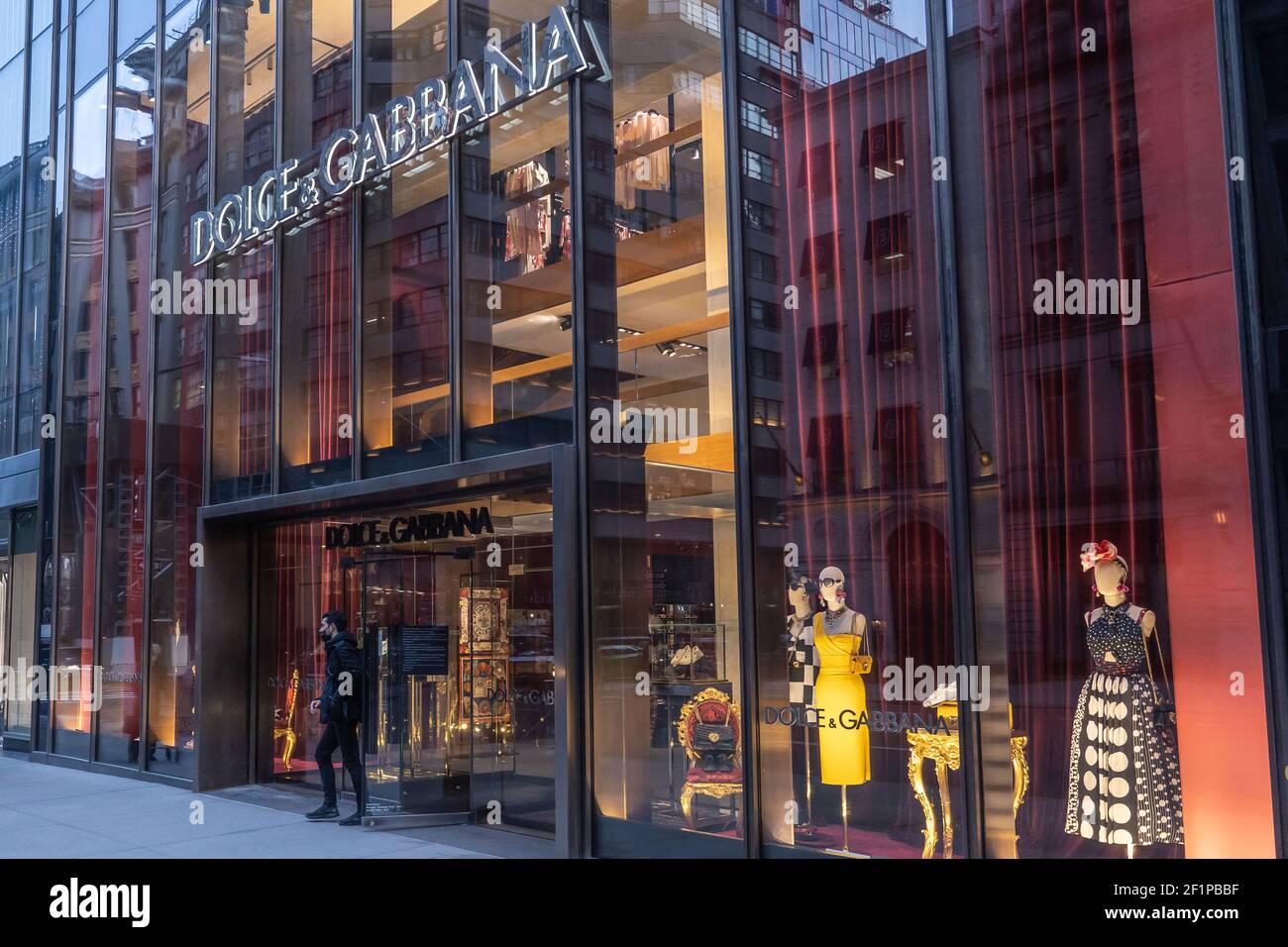 Dolce gabbana fifth clearance avenue