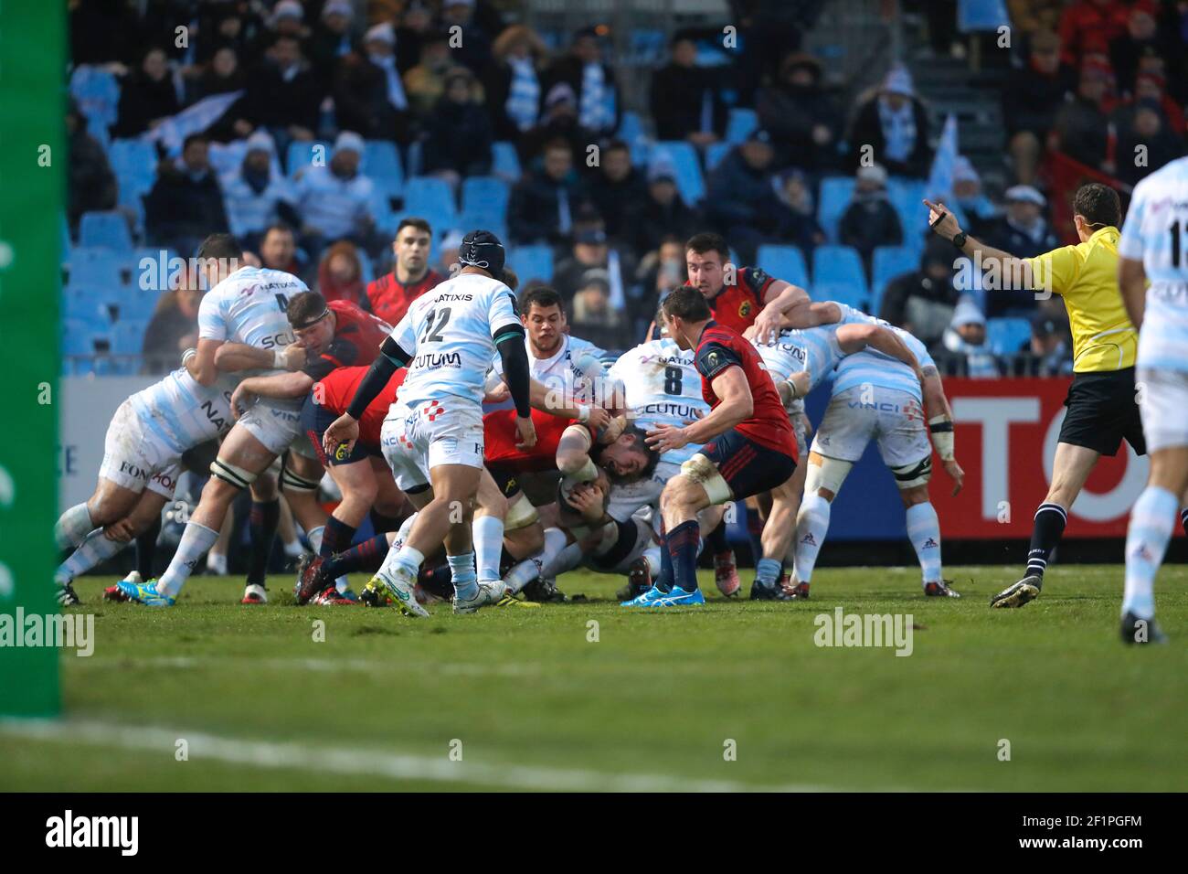 Simon Zebo (Munster Rugby) with the ball during the European Rugby Champions Cup, Pool 1, rugby union match between Racing 92 and Munster Rugby on January 7, 2017 at Yves du Manoir stadium in Colombes, France - Photo Stephane Allaman / DPPI Stock Photo