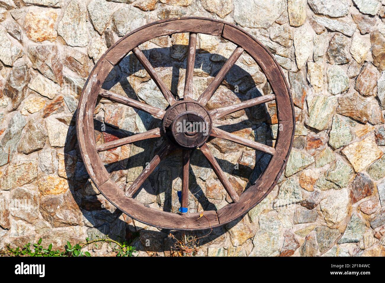 Ornamental cart wheel hi-res stock photography and images - Alamy
