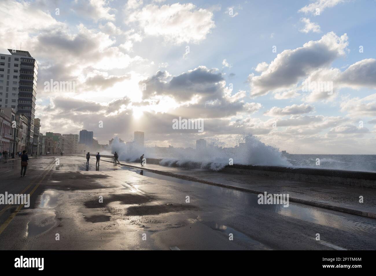 Amazing Cold Front Advances Across Cuba And Havana's Malecón Suffers Severe Flooding Moment in 4K Amazing Cold Front Advances Across Cuba And Havana's Malecón Suffers Severe Flooding Moment in 4K
