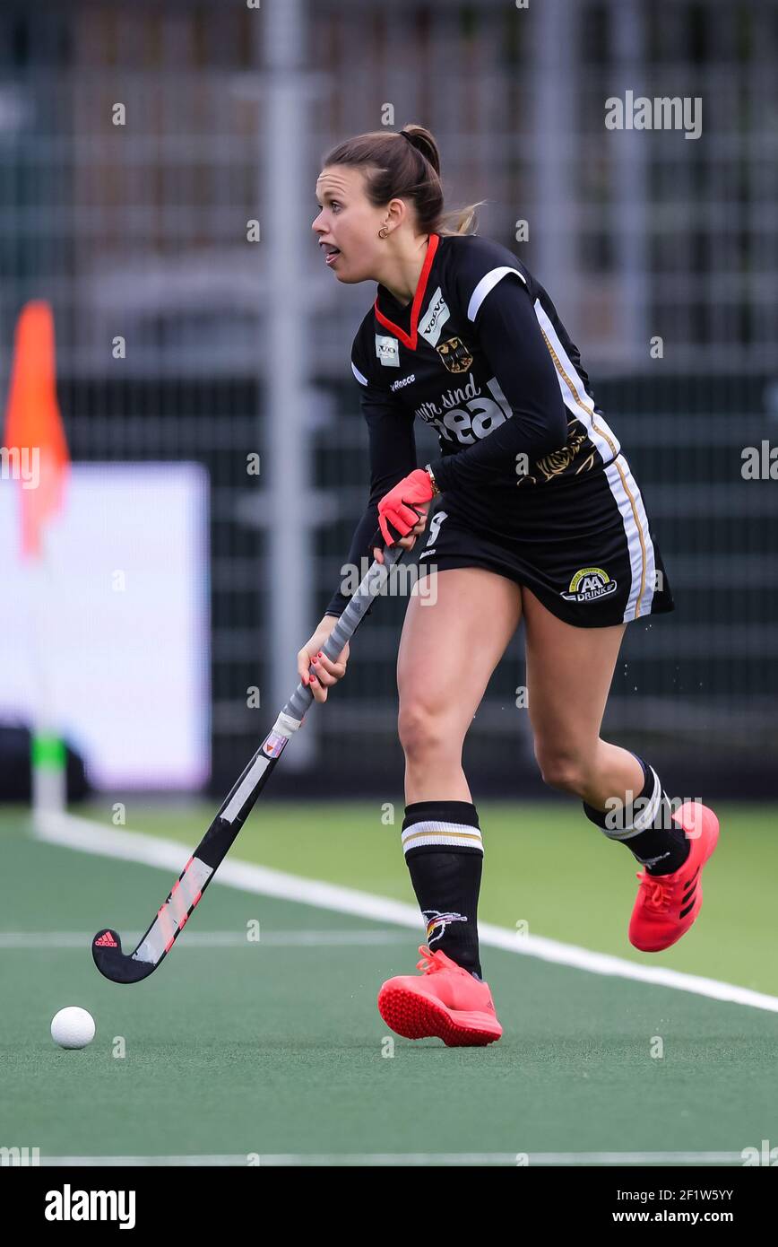 AMSTELVEEN, NETHERLANDS - MARCH 6: Anne Schroder of Germany during the FIH Pro League match between Netherlands Women and Germany Women at Wagener Sta Stock Photo