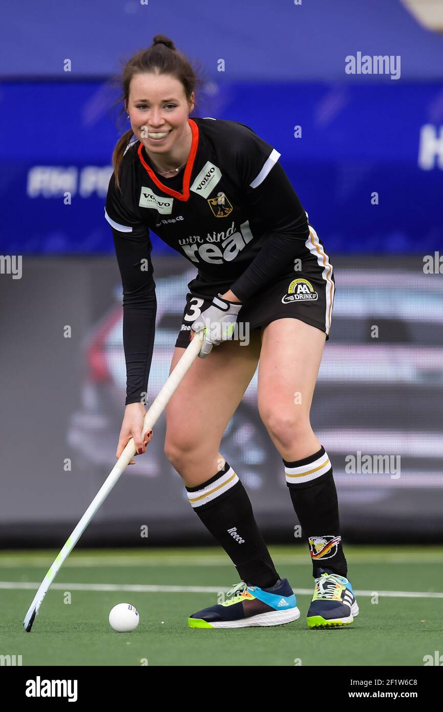 AMSTELVEEN, NETHERLANDS - MARCH 6: Amelie Wortmann of Germany during the FIH Pro League match between Netherlands Women and Germany Women at Wagener S Stock Photo