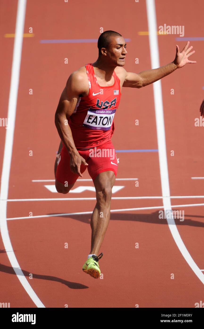  ASHTON EATON USA OLYMPIC DECATHLON 8X10 SPORTS ACTION PHOTO  (S) : Sports Fan Photographs : Sports & Outdoors