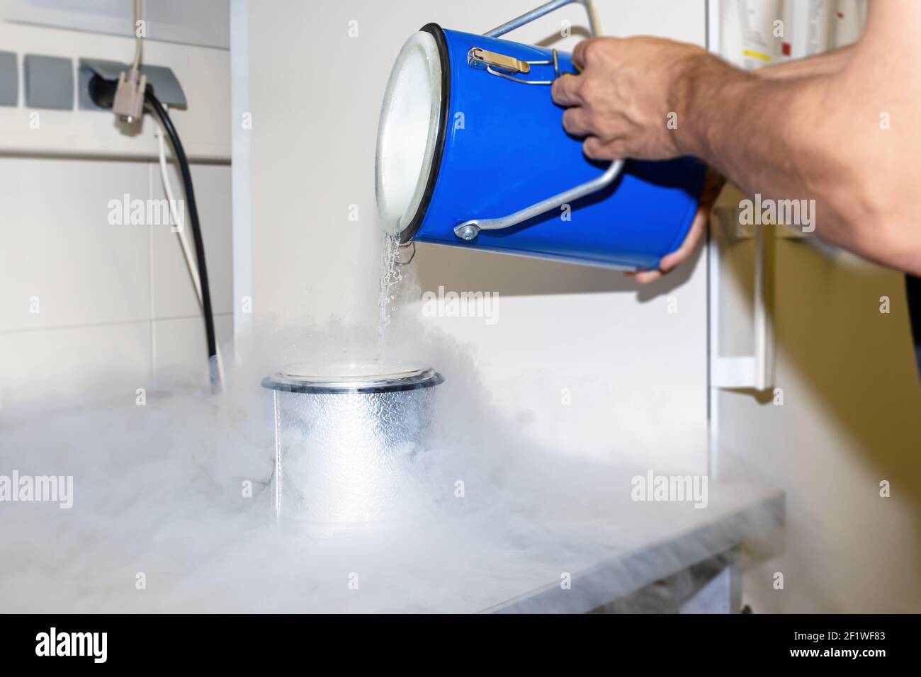 Liquid nitrogen laboratory Stock Photo