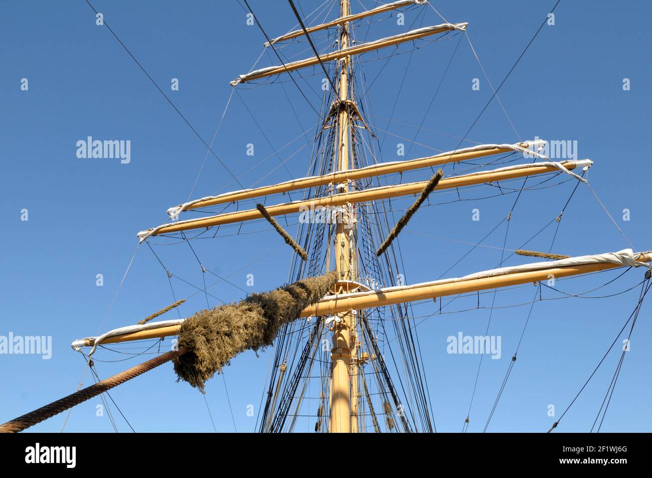 The USCG Eagle is a three-masted sailing barque with 21,350 square feet of  sail. It is home ported at the Coast Guard Academy in New London, Connectic  Stock Photo - Alamy