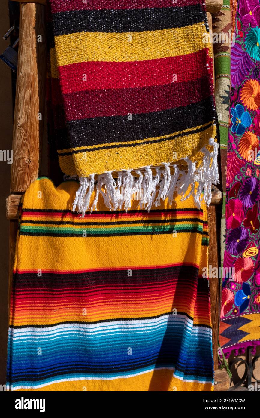 Blankets mexico hi res stock photography and images Page 3 Alamy